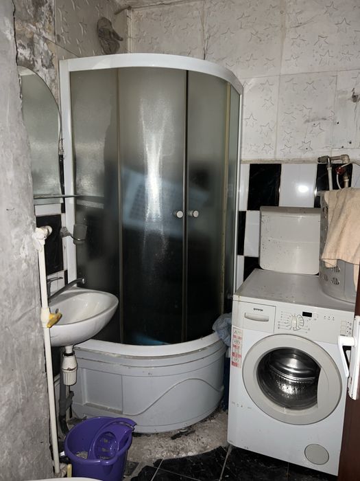 Garsoniera spatioasa 37 mp etaj 1, zona excelenta pret 13000€