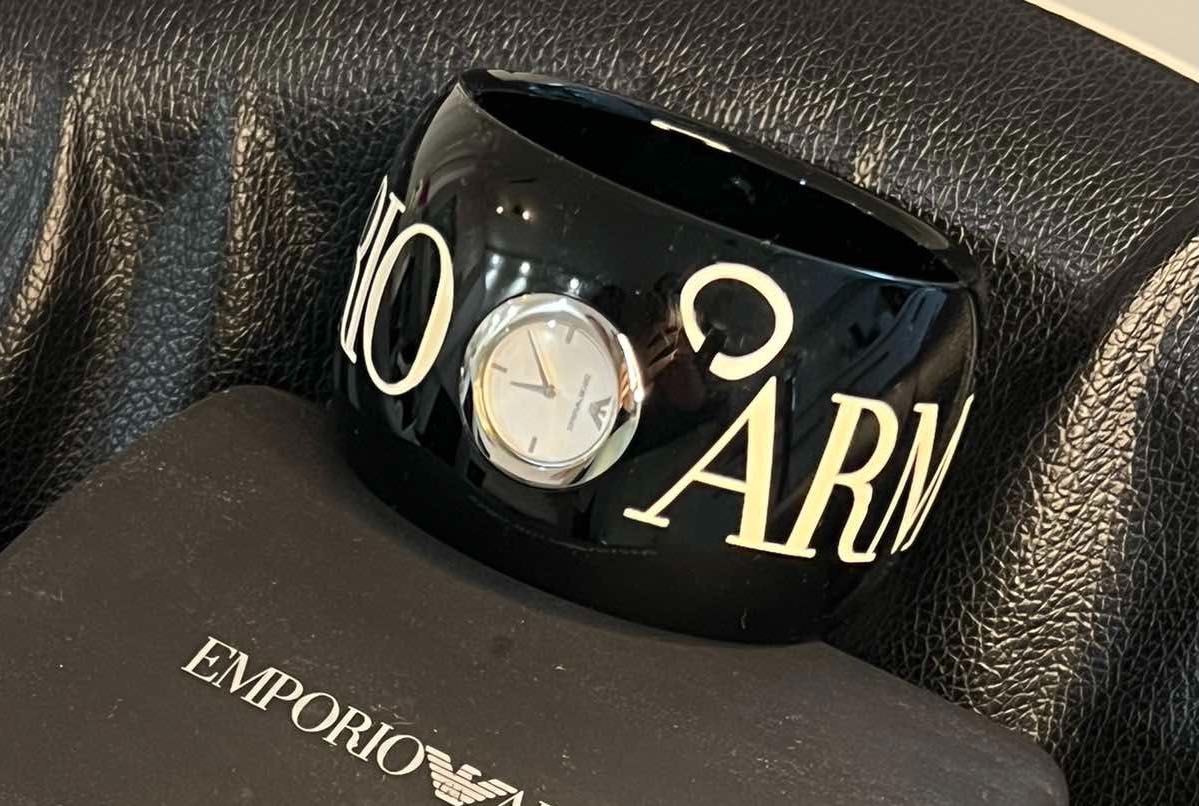 Часовник Emporio Armani