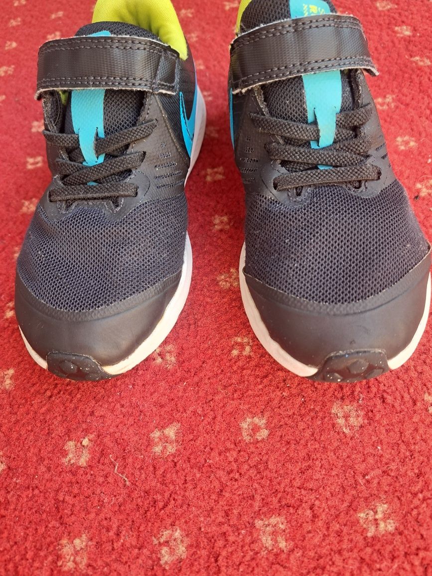 Маратонки nike  31 номер