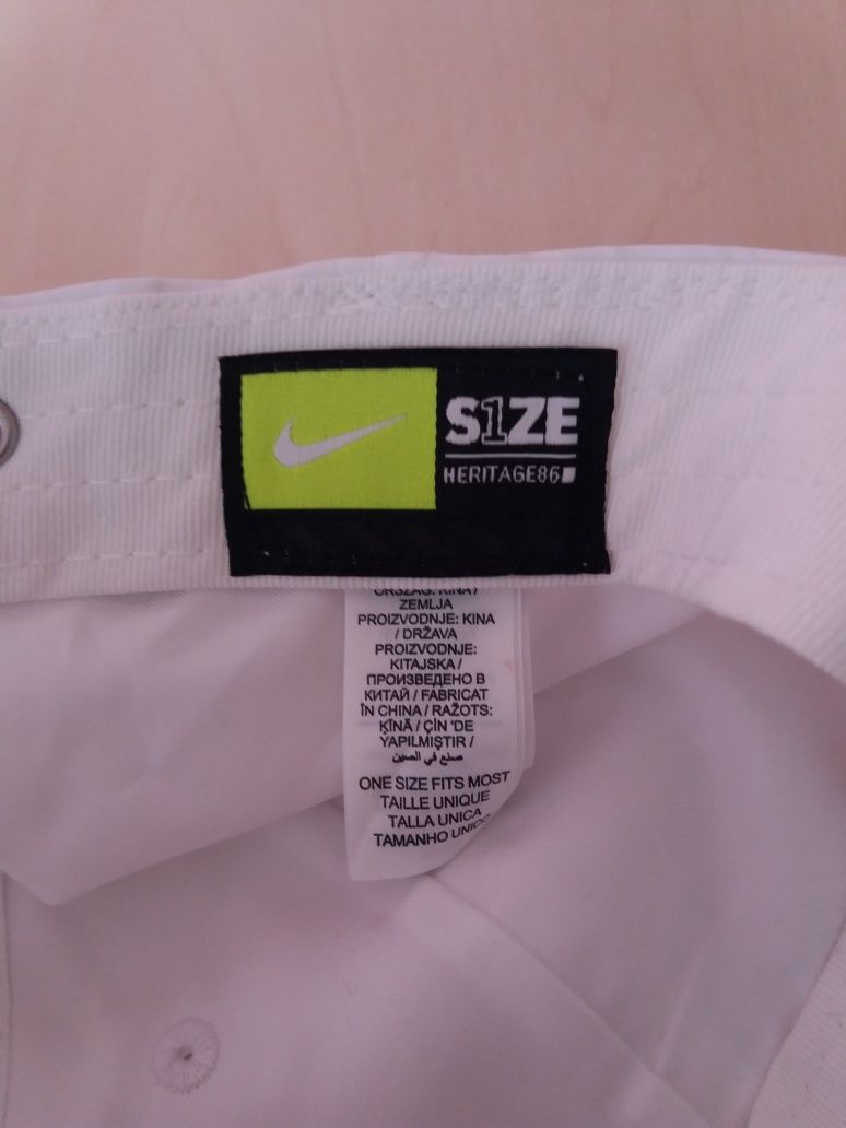 Șapca  Nike  ca noua .