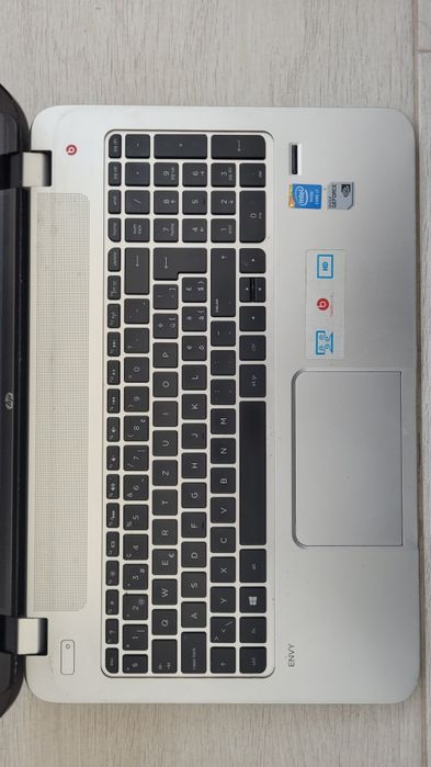 HP Envy Touchsmart 15 15-j198ez 
Preferabil este pr