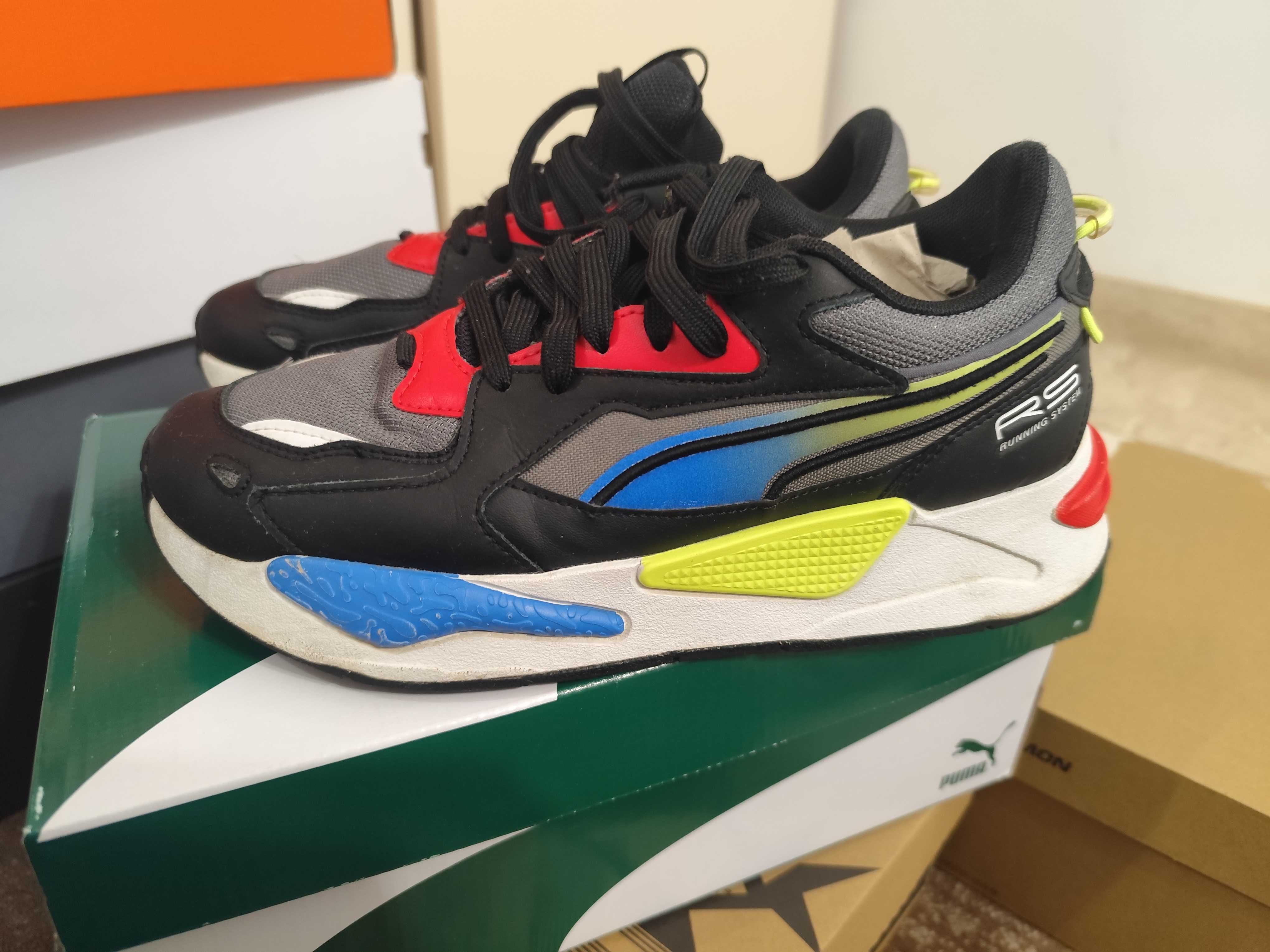 Vând adidași Puma RS