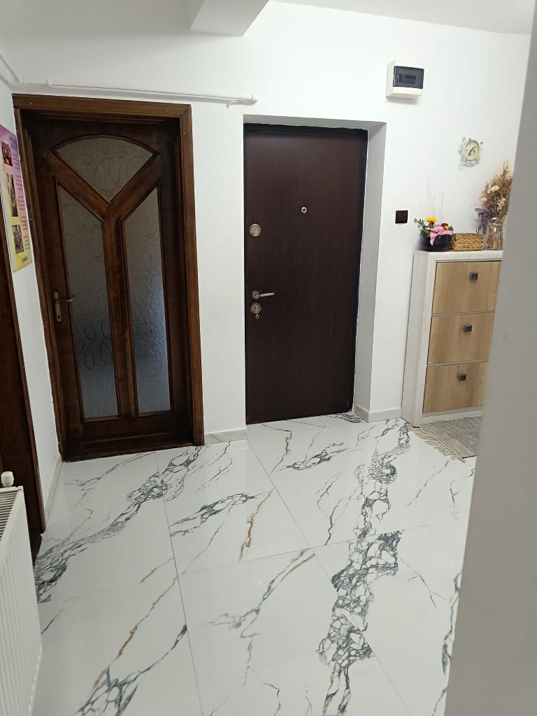 Apartament 3 camere decomandat