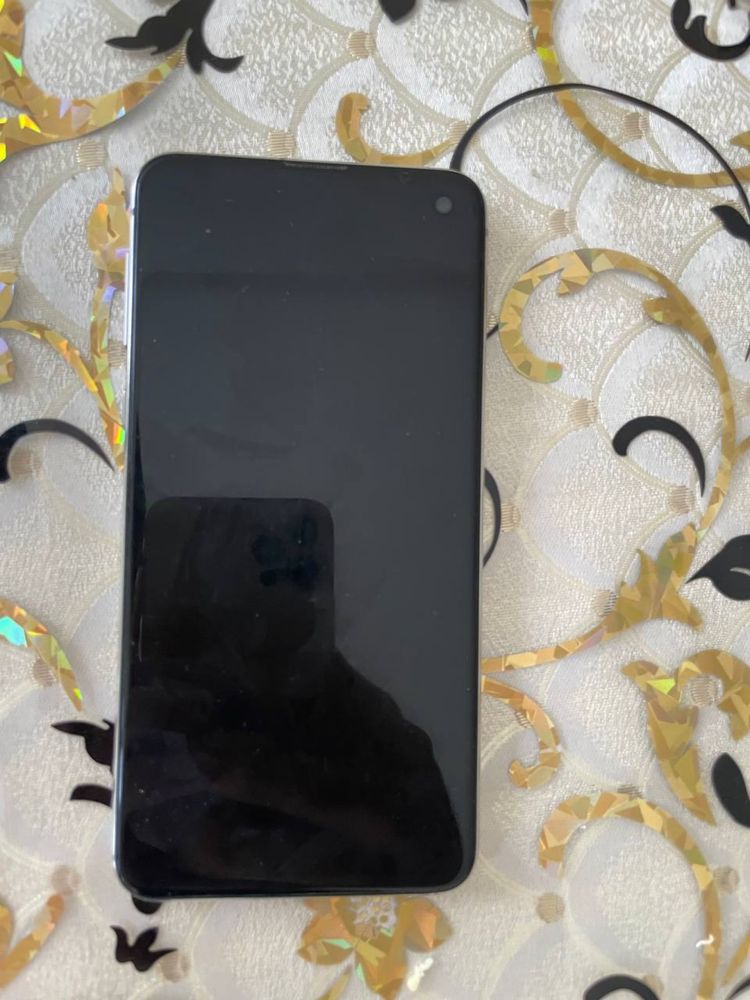 Samsung Galaxy S10e