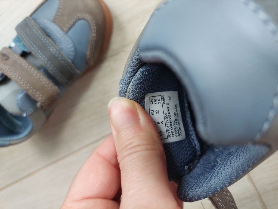 Детски кожени обувки Clarks