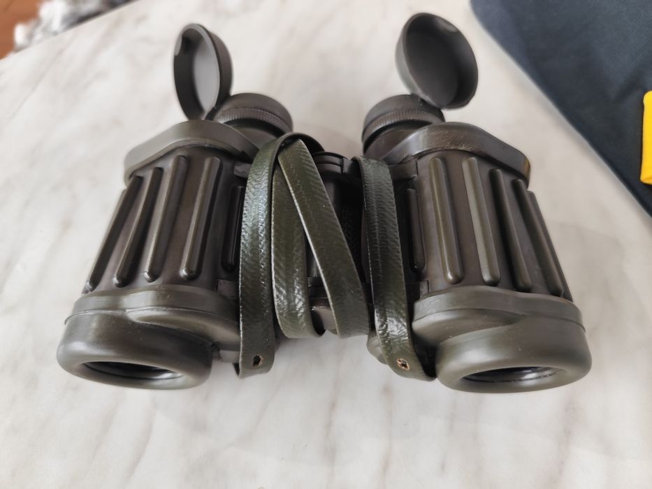 Binoclu militar Hensoldt