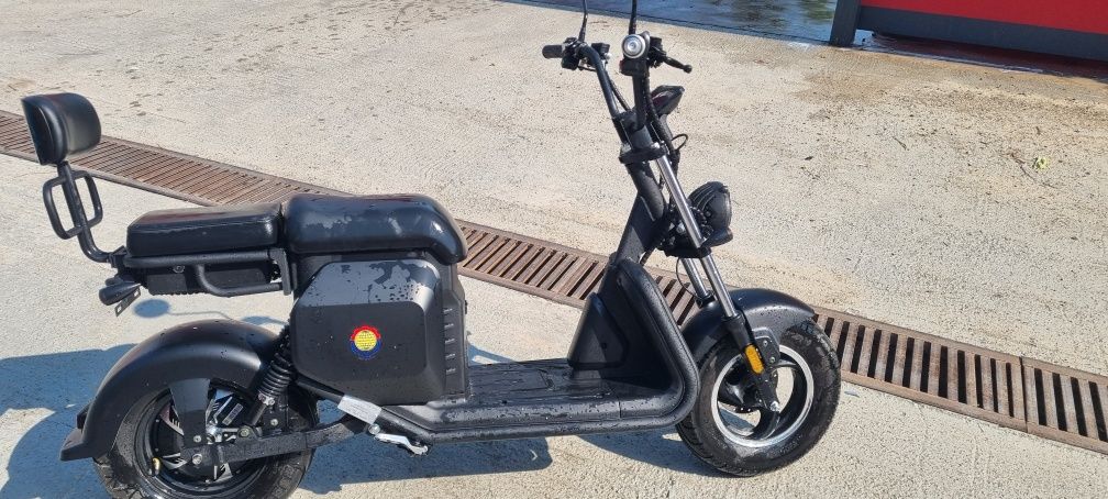 Vând scuter electric