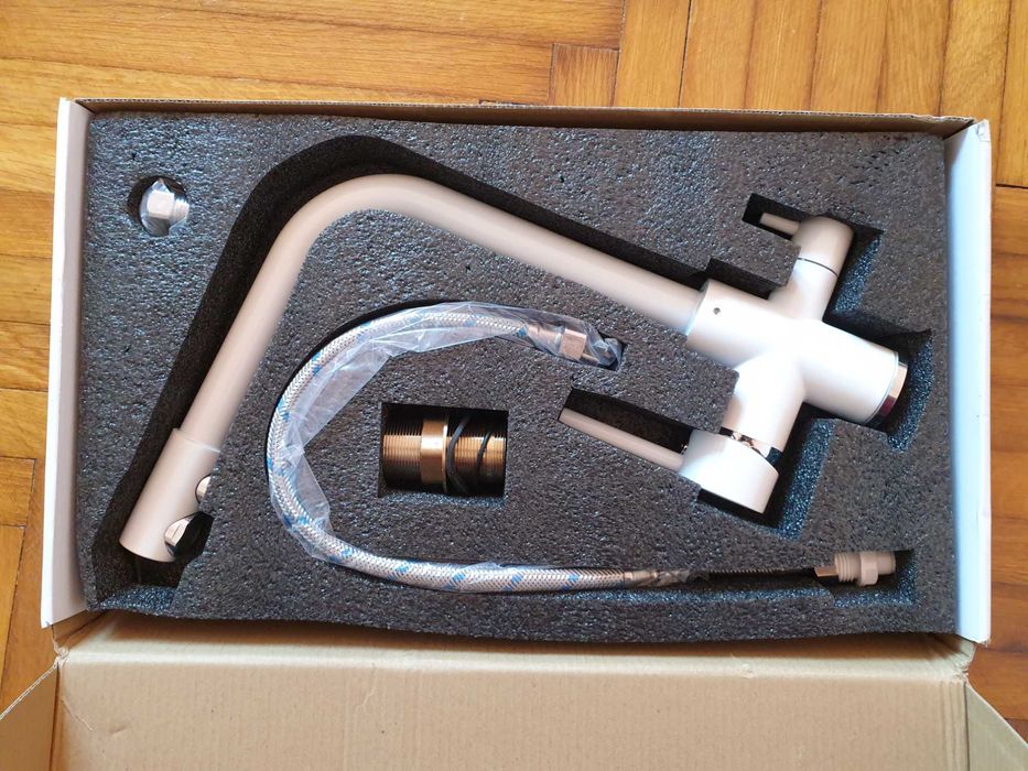 Baterie cu 3 căi pentru chiuvetă, apă rece, apă caldă și apă filtrată