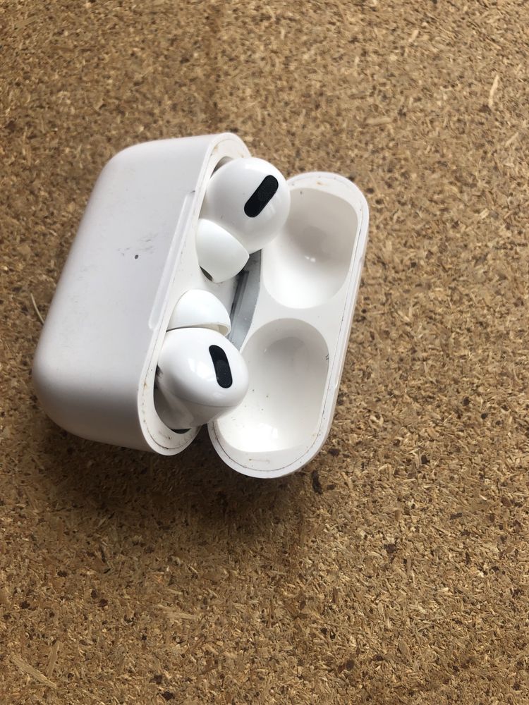 Air pods pro naushnik