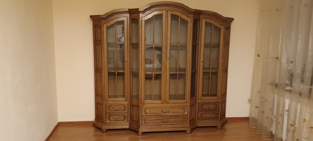 Сервант шкаф в гостинную
