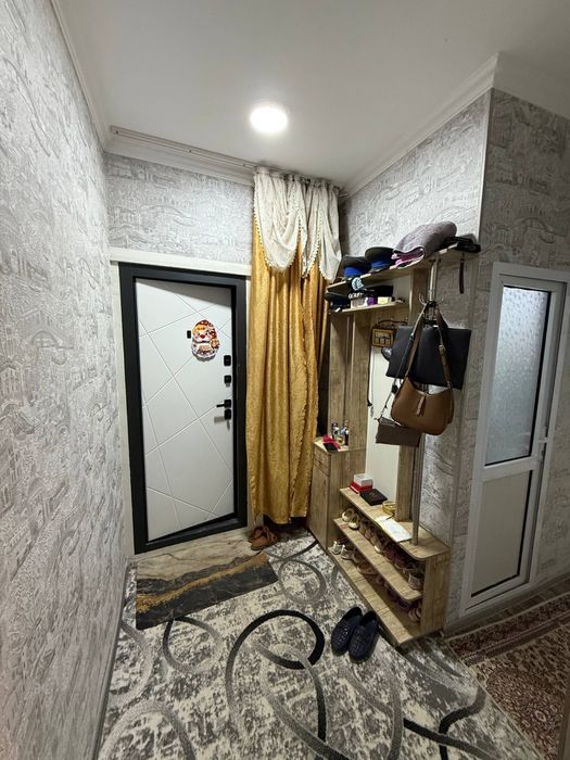 Прадаётся 1х 8микрарайоне Новая планировка можно через банк 40квадрат