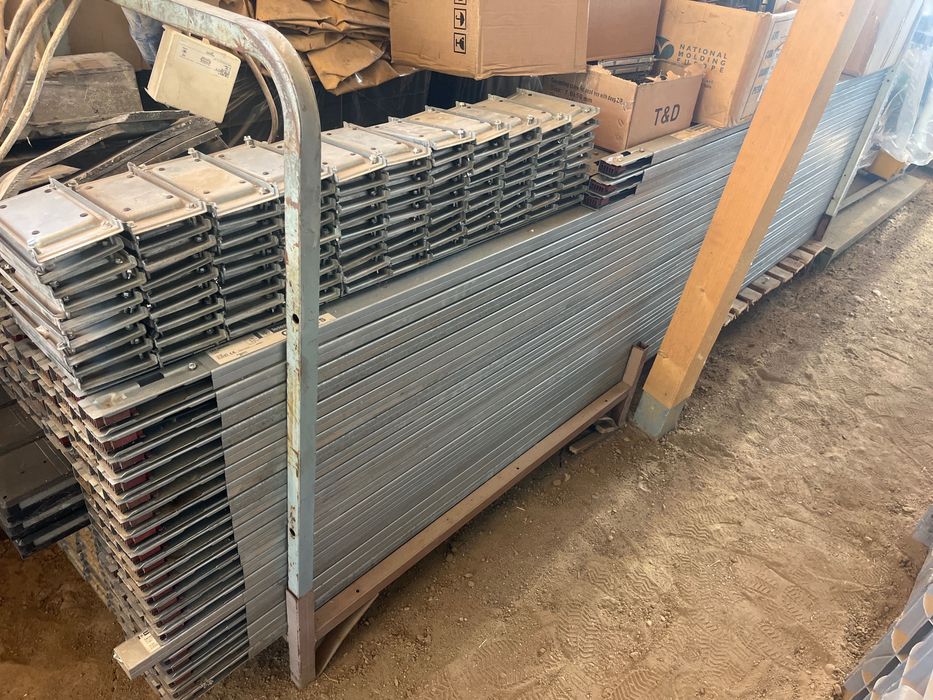 Canalis 220 si 380 w