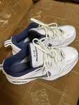 Продавам бели мъжки,кожени маратонки AIR MONARCH NIKE