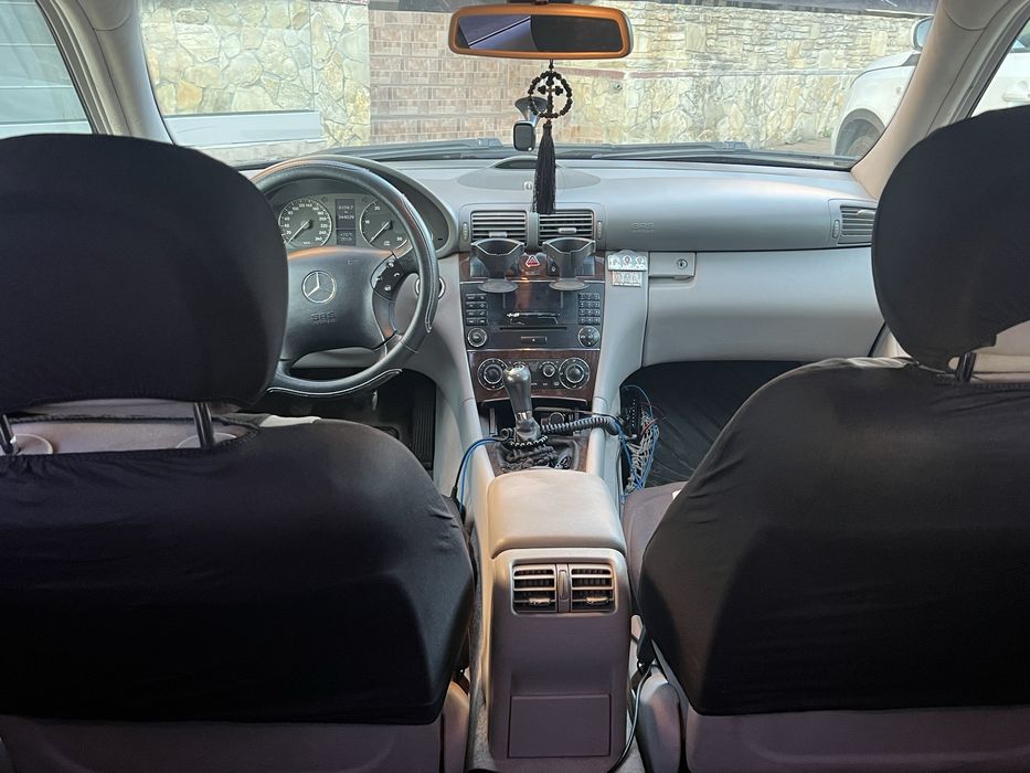 Vand sau schimb pret negociabil