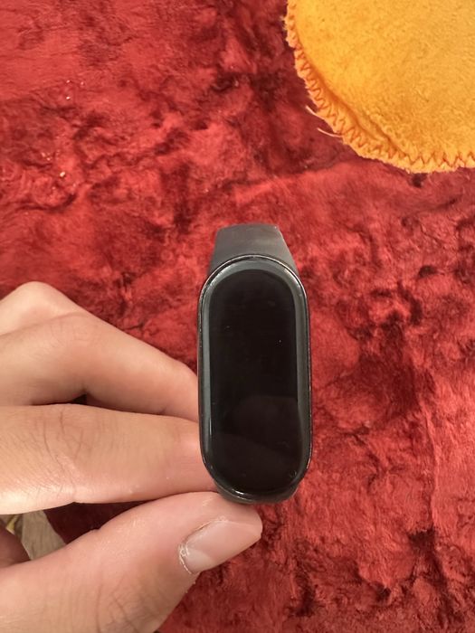 Продается Mi band 9