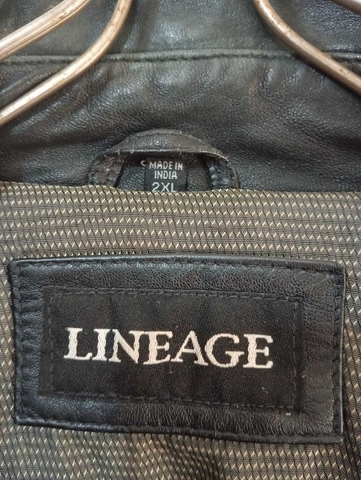 Продам кожанную куртку  большого размера.