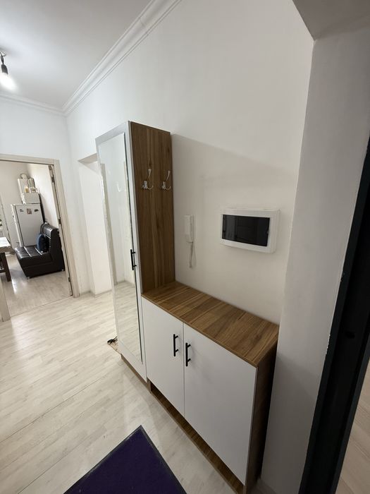 Polka oyoq kiyim shkaf