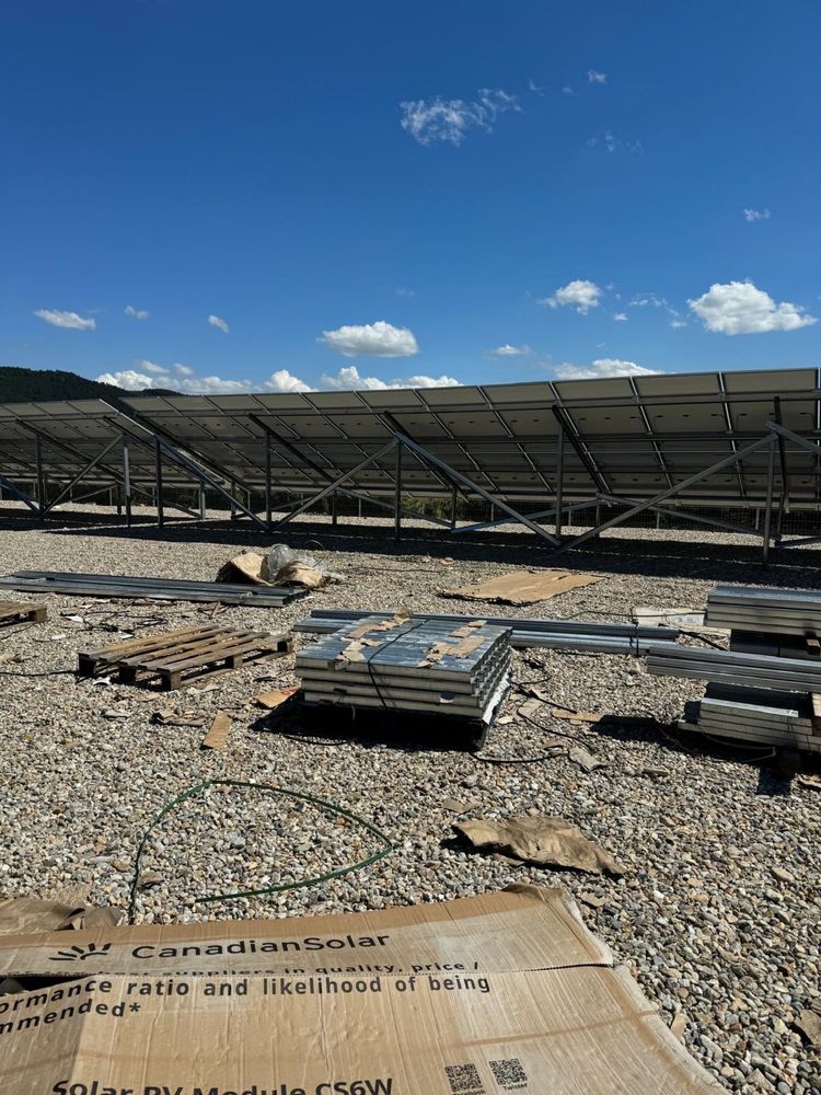Structura metalica zincata pentru montaj panouri fotovoltaice