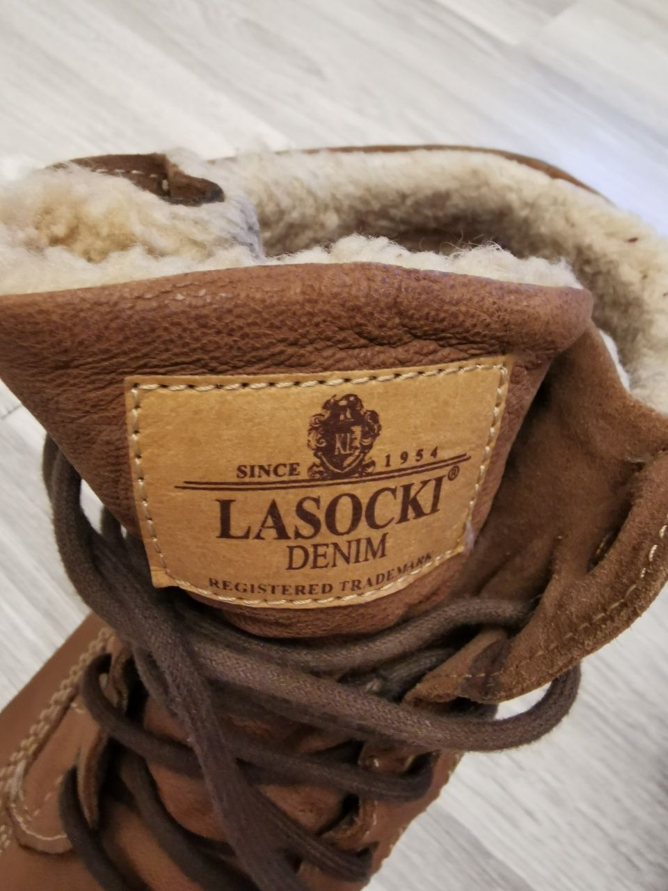 Ghete piele Lasocki