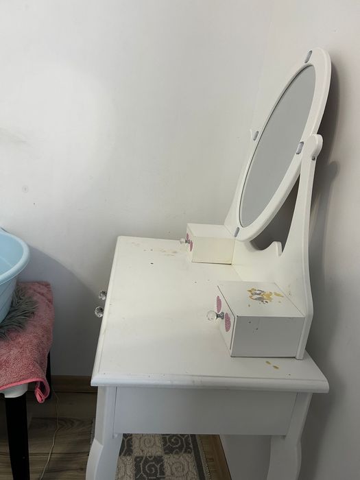 Masa machiaj,folosita,trebuie doar bine curatata