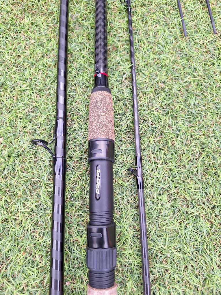 FL FLX River 3.9 m 100-250g 3Seg