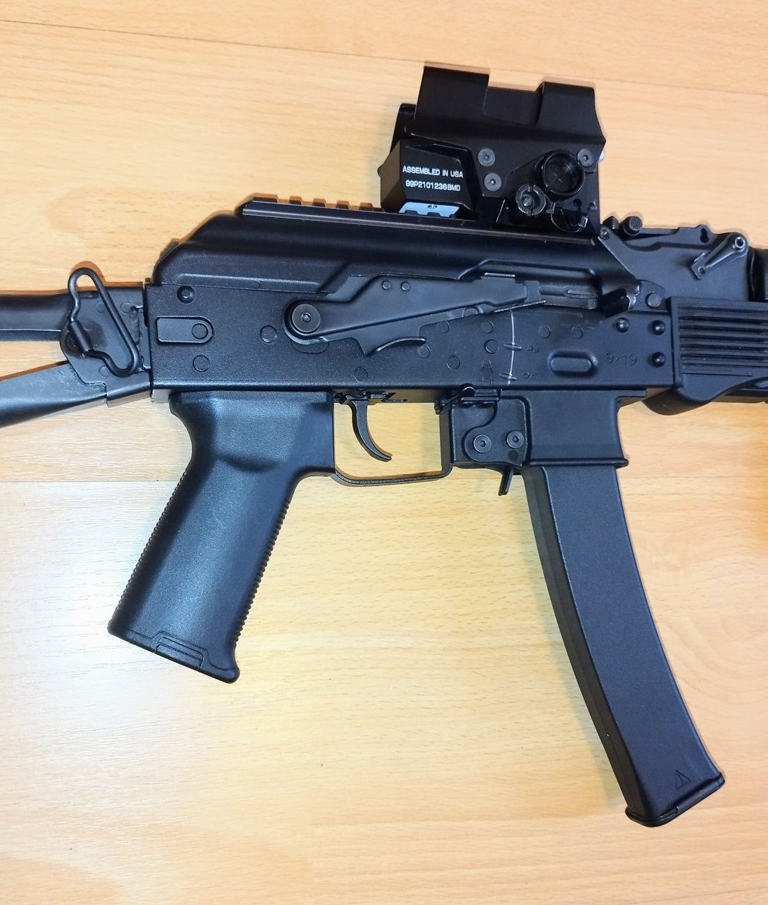 Pusca electrica Airsoft PP19 Ak47 Arcturus