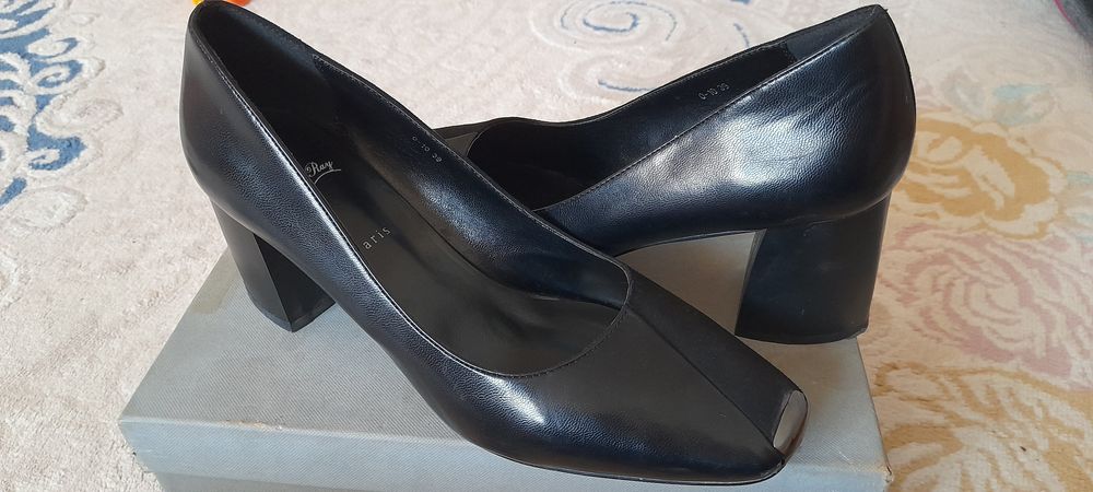 Женский туфли. 39 размер