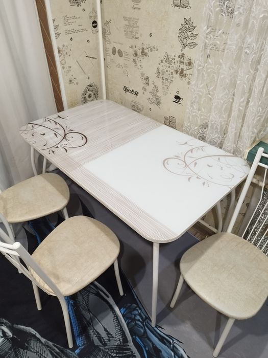 Продам стол со стульями