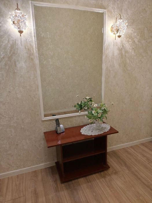 Столик тумба в прихожую