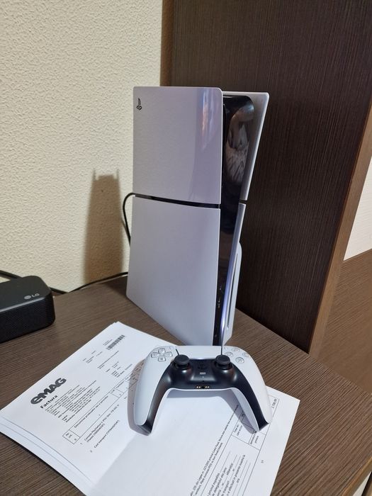 Playstation 5 slim disk  1 TB  / GARANTIE 06.2027 / FACTURA EMAG.