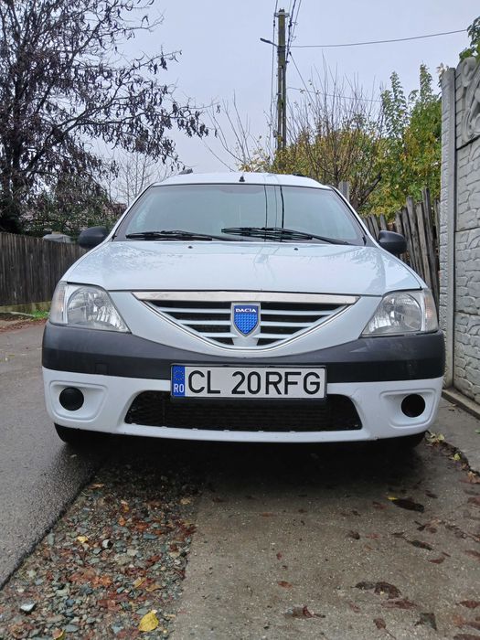 Vând Logan MCV in 7 locuri