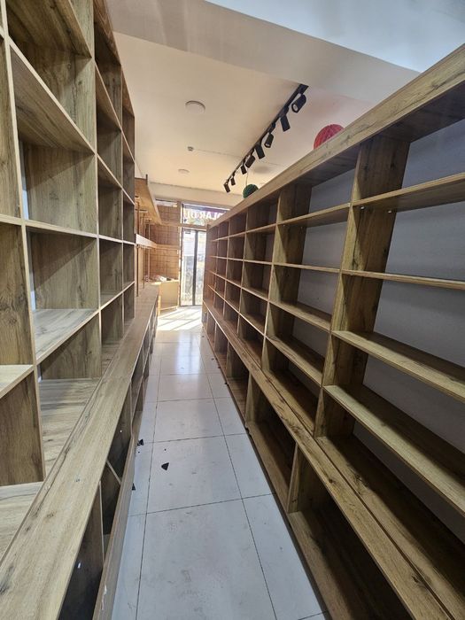 Витрина и полки для магазина