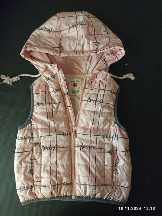 Button-Blue на 104см.детскаяКуртка-безрукавка