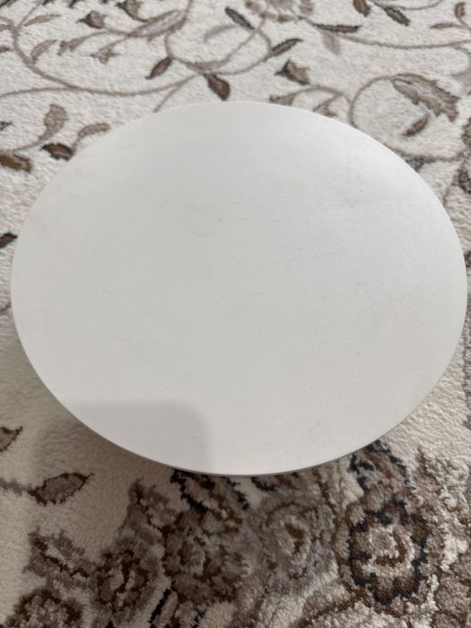 Подставка вращающаяся на пульте