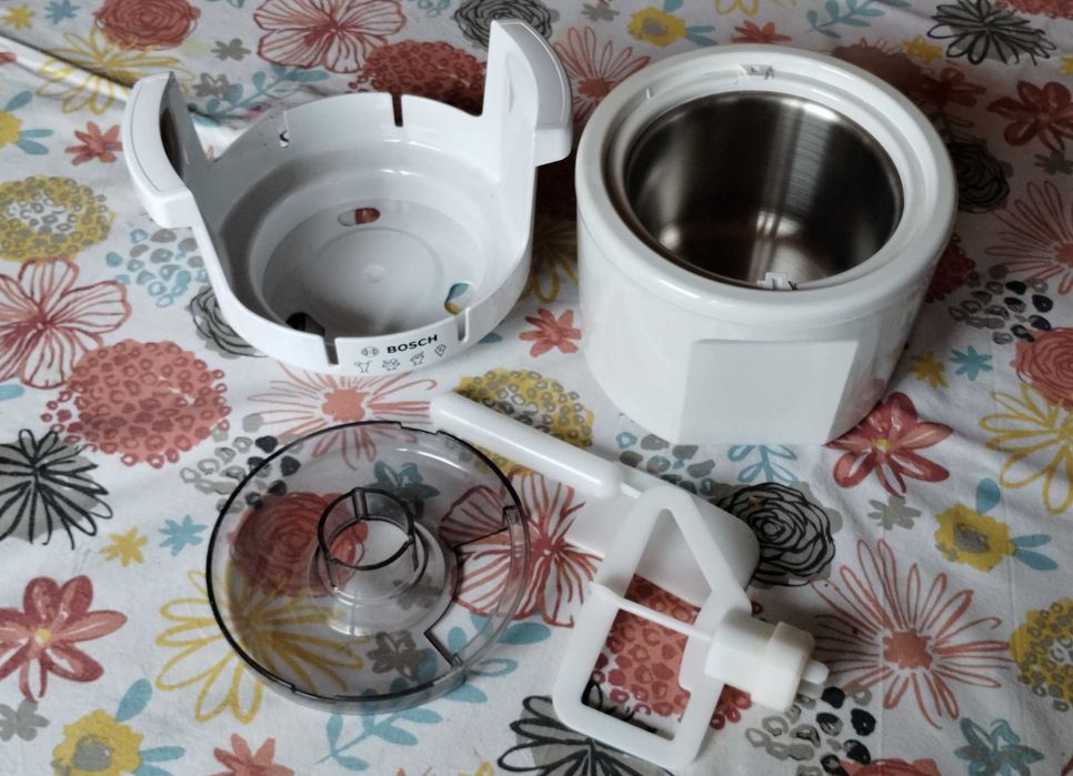 Accesoriu inghetata compatibil cu robotii de bucatarie Bosch MUM5