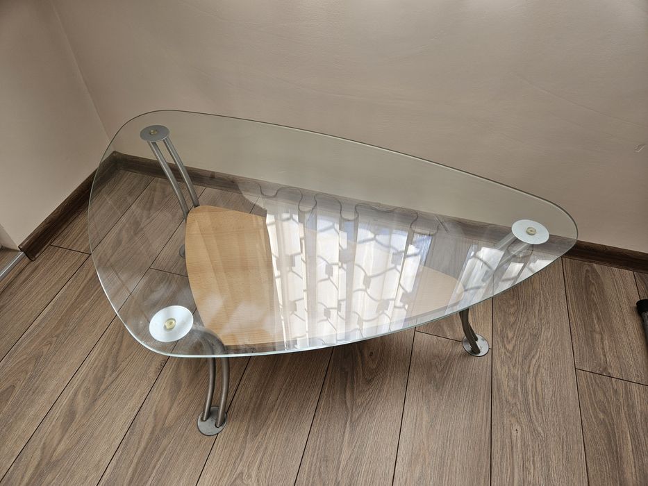 Маса холна метал, дърво и стъкло. 100/60/40см. + резервно стъкло..