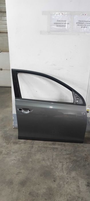 Usa dreapta fata volkswagen vw golf 6 hachback 1.2  cod vopsea LA7T