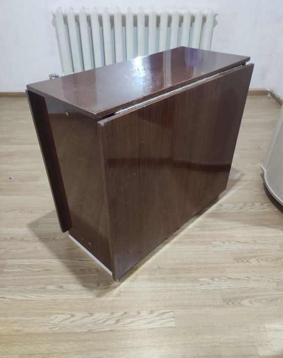 Продам стол-книжка, стол-трансформер
