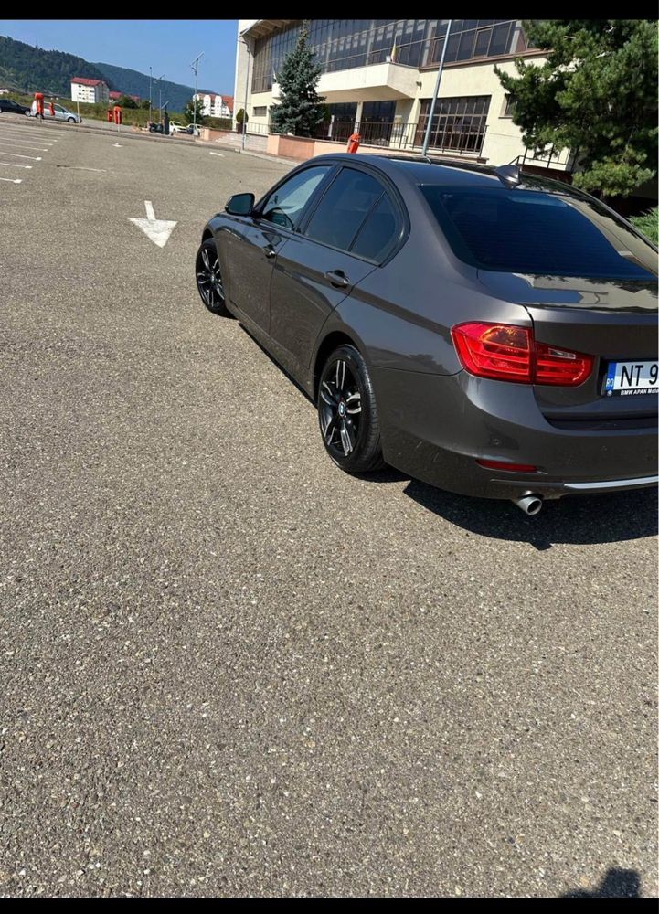 BMW SERIA 3 F30 2012