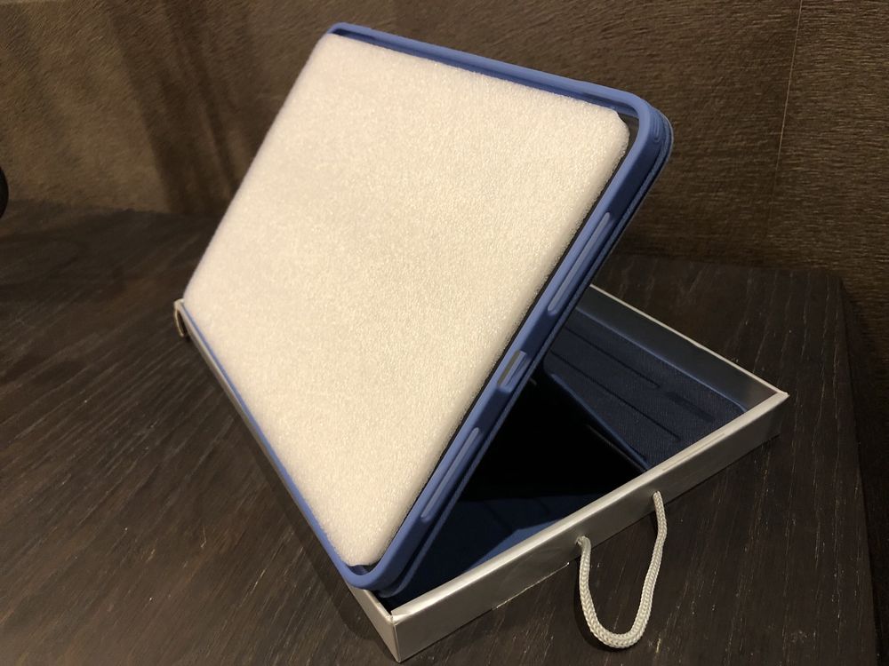 ESR Shift magnetic case за ipad pro 11 2024