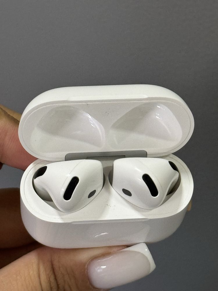 AirPods 4 (Ашимова 4а/2)