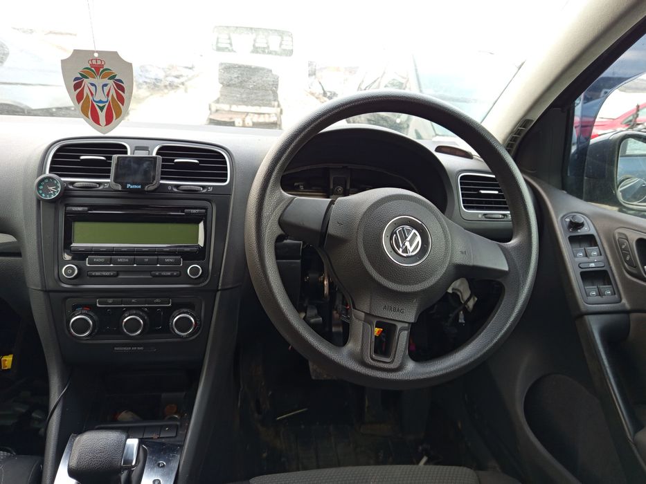 Фолксваген Голф 6 1.6 тди dsg 2011 год