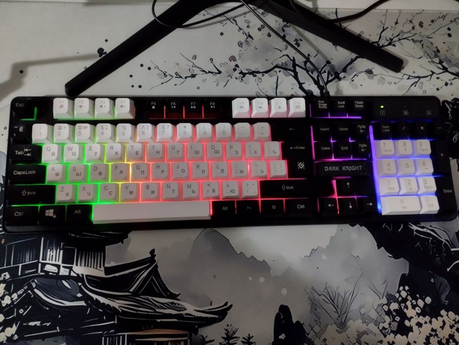 Продам клавиатуру