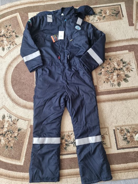 Продаётся зимний комбинезон