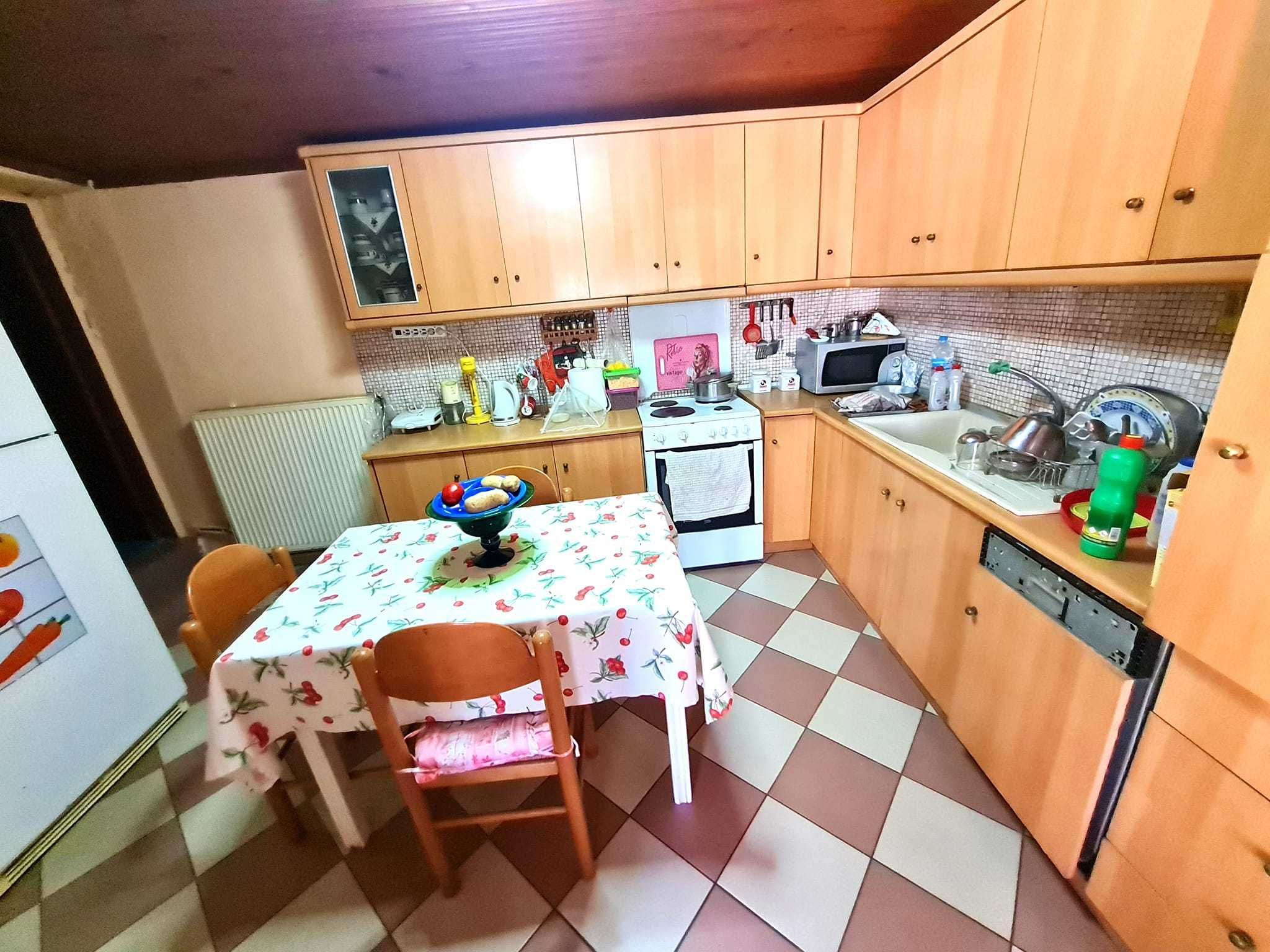 Продава къща 95 м2 с двор 940 м2 в Аспровалта, Гърция
