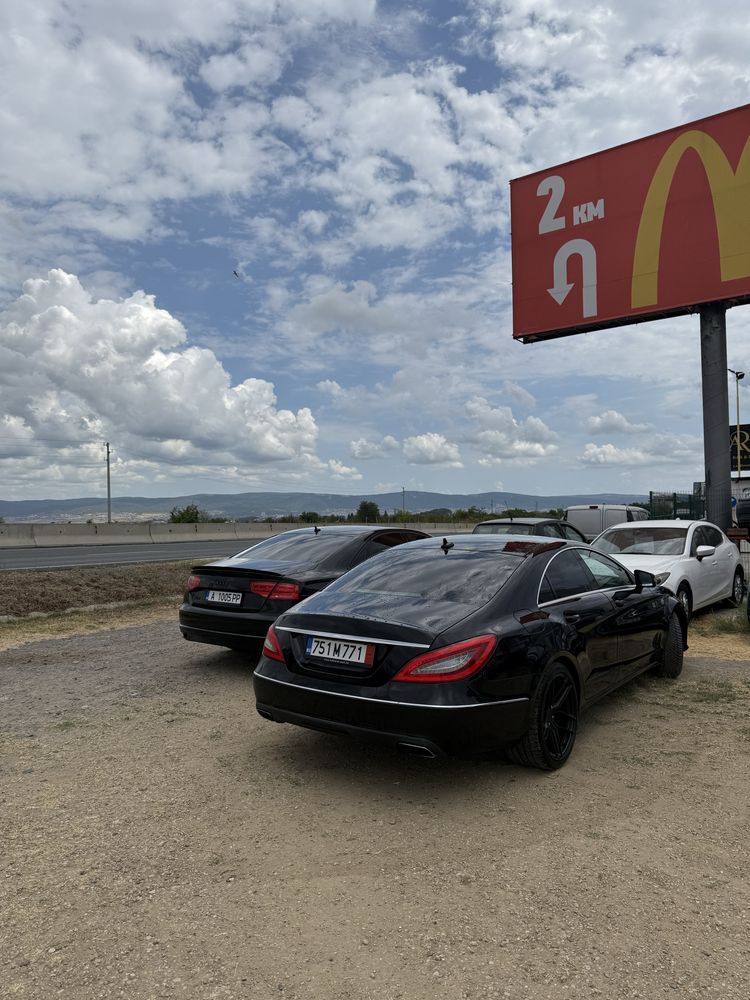 Задна броня за cls w218 в добро състояние