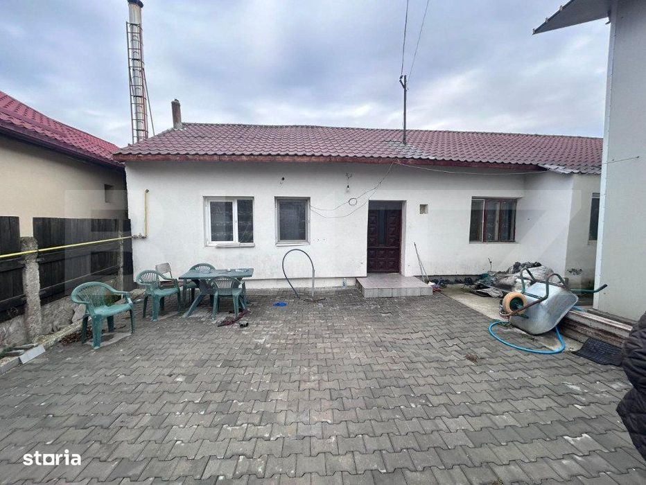 Casa cu 4 camere, cazare muncitori sau sediu firma,  cartierul Romanes