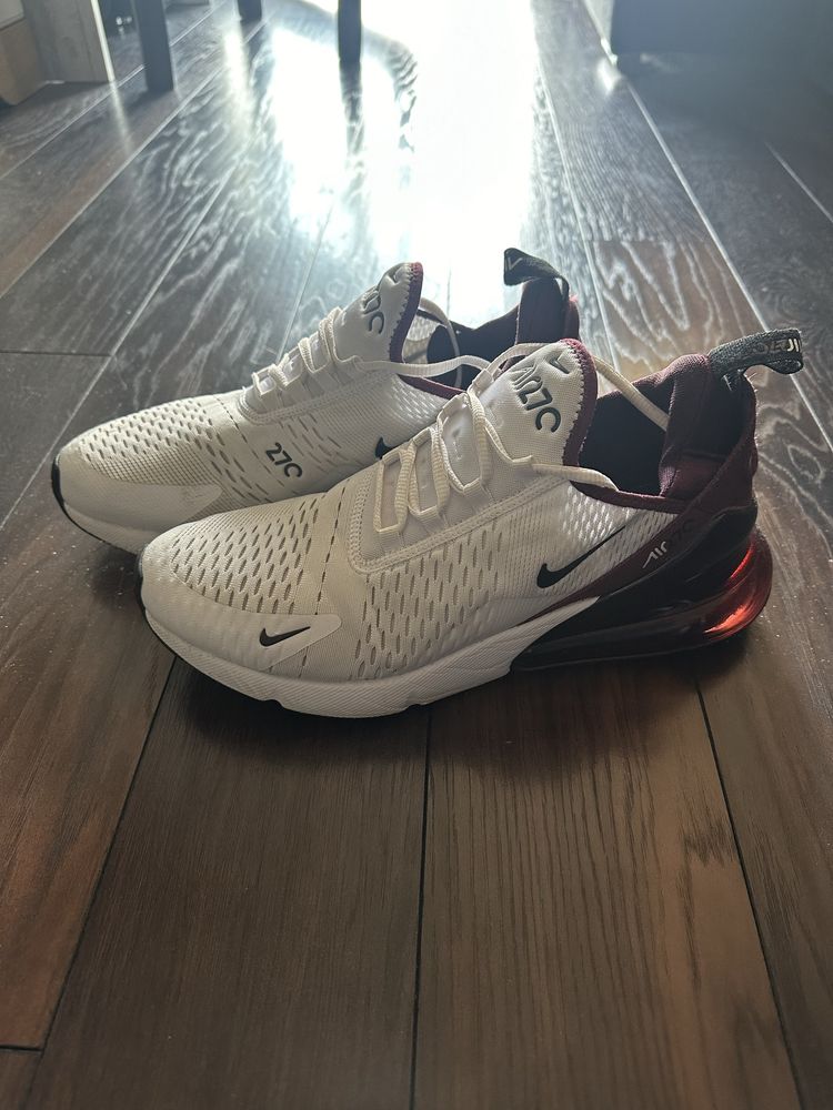 Nike AIR MAX 270 Night Maroon