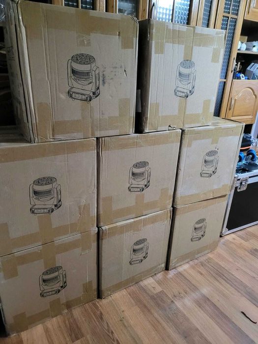 Wash 19x40W, RGBW, Zoom, Bee Eye, 760W lumini scena noi cu garantie