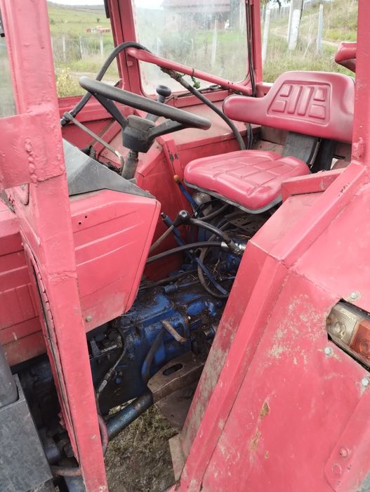 Tractor romanesc DT 445